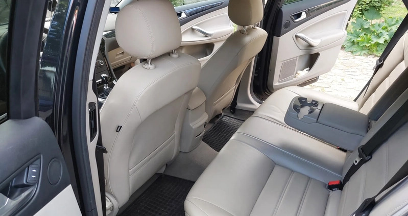 Ford Mondeo cena 28750 przebieg: 242000, rok produkcji 2011 z Skwierzyna małe 46